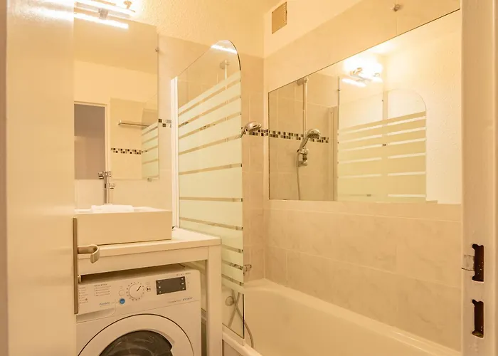 Jonquille 2c - Peaks Getaway