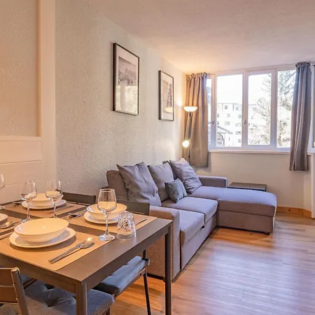 Jonquille 2c - Peaks Getaway